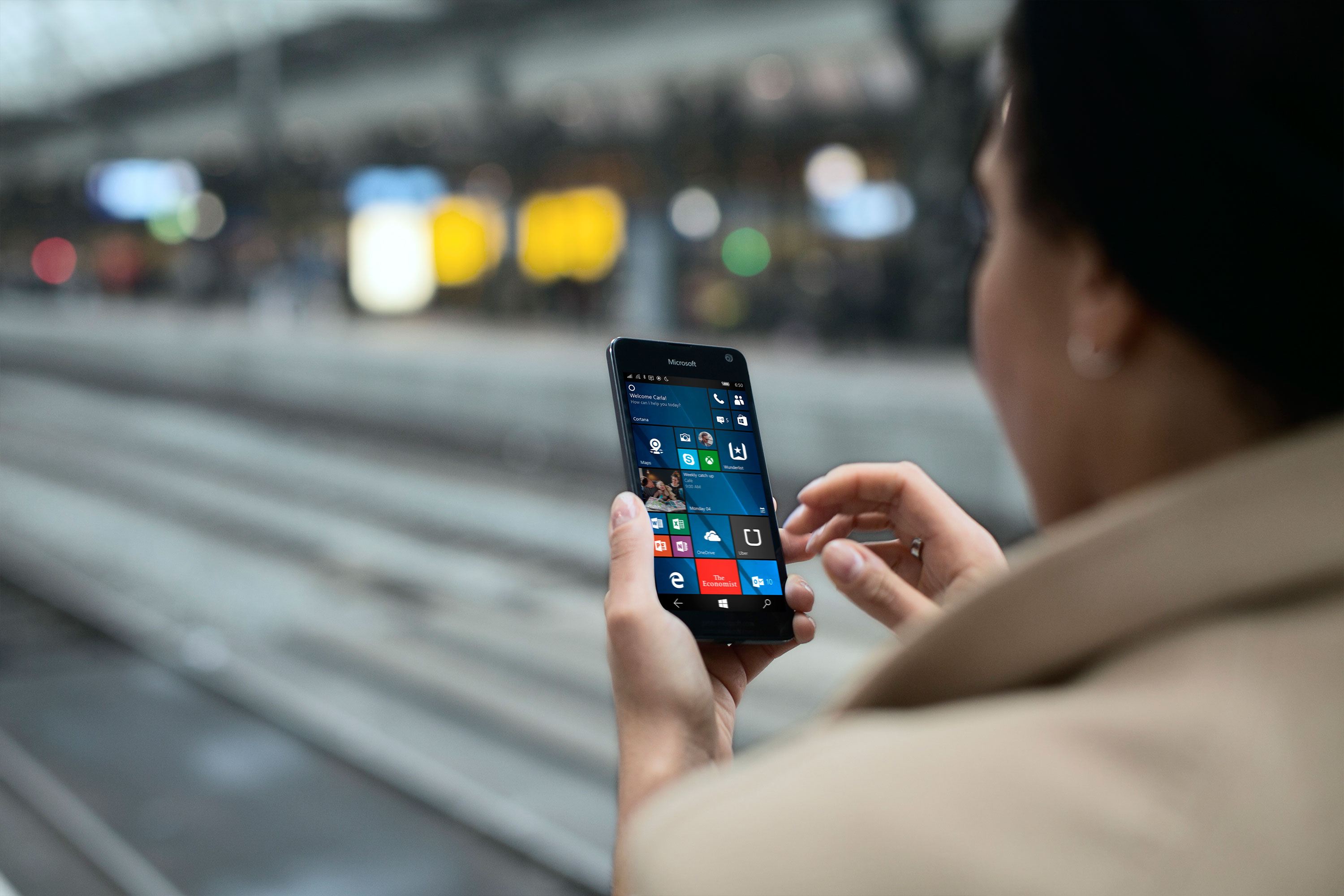 Microsoft signals the end of Windows Mobile Pickr