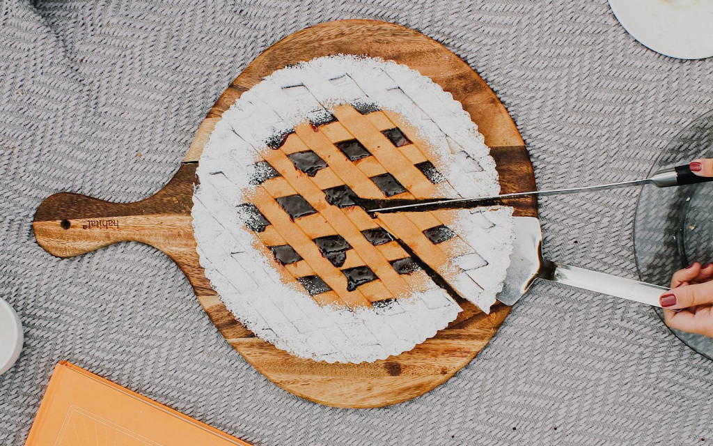 Pie cake dessert serve