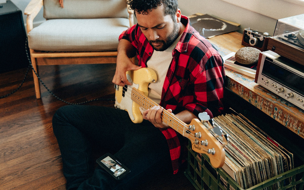 Fender Play for bass