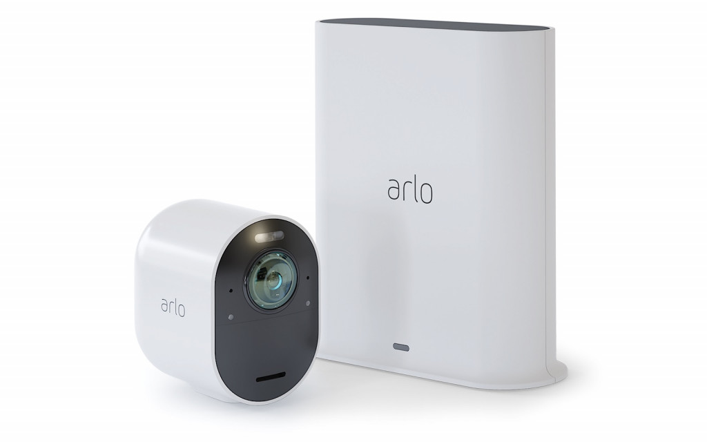 Kamera Arlo Ultra 4K dengan Arlo Smarthub