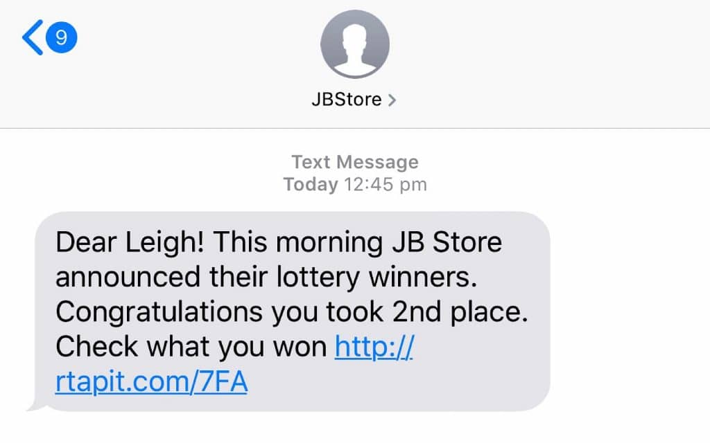Is this SMS real? No... it's clearly a scam.