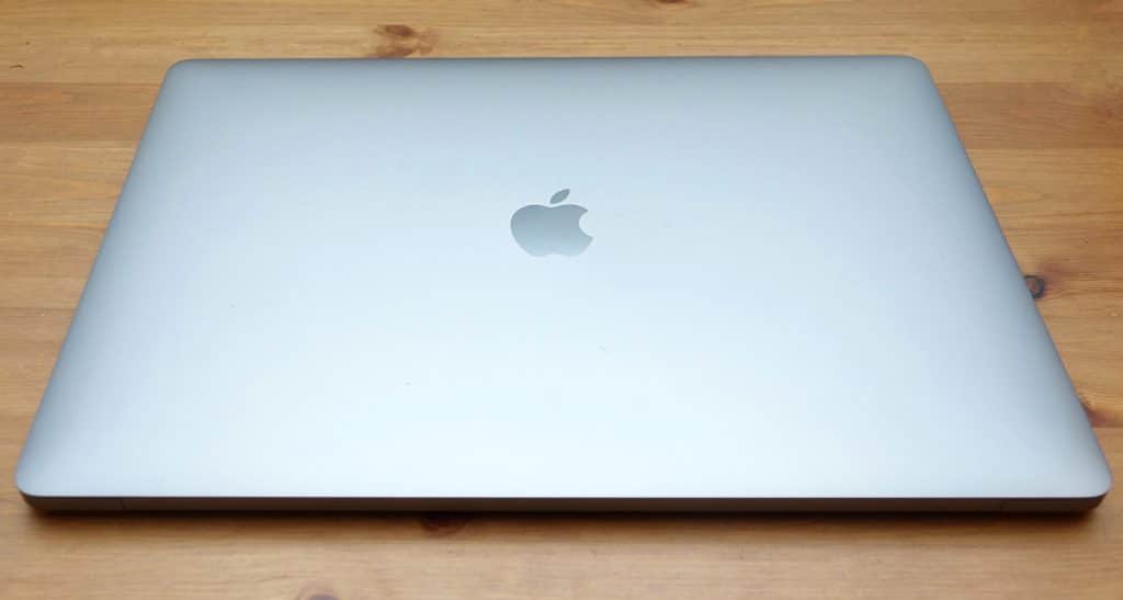 Apple MacBook Pro 15 (2019)