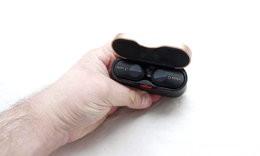 The Sony WF-1000XM3 in the case