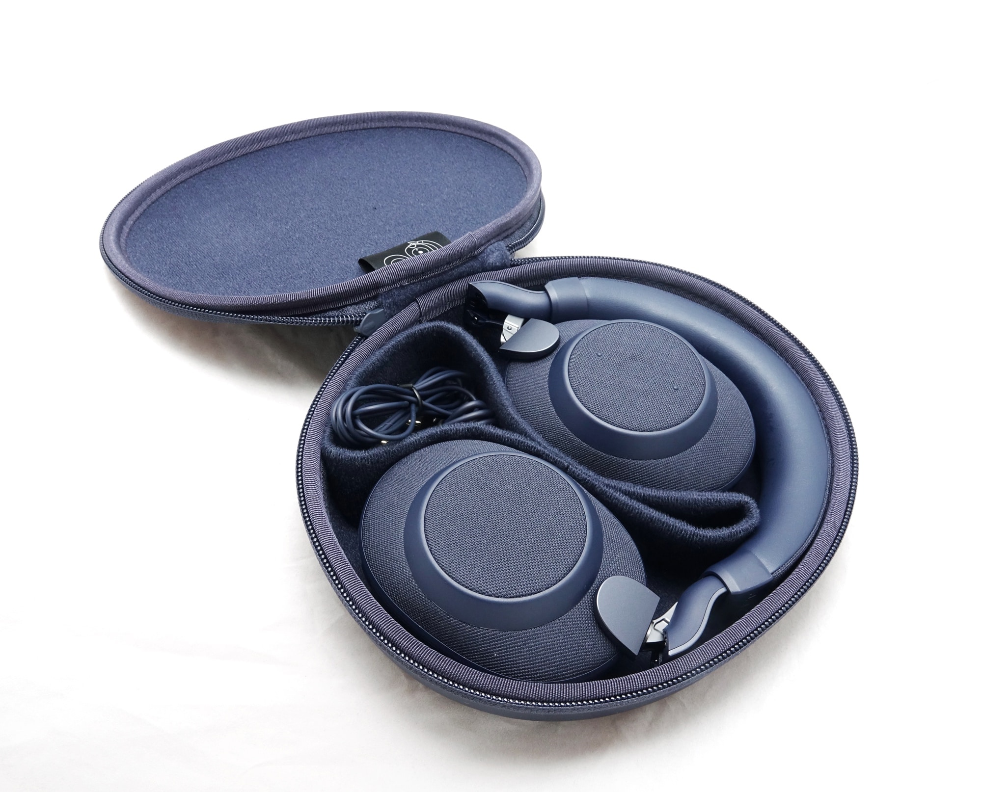 Обзор беспроводных наушников больших. Jabra Elite 85h. Jabra 85. Жабра Элит 85. Jabra Elite 85 коробка.