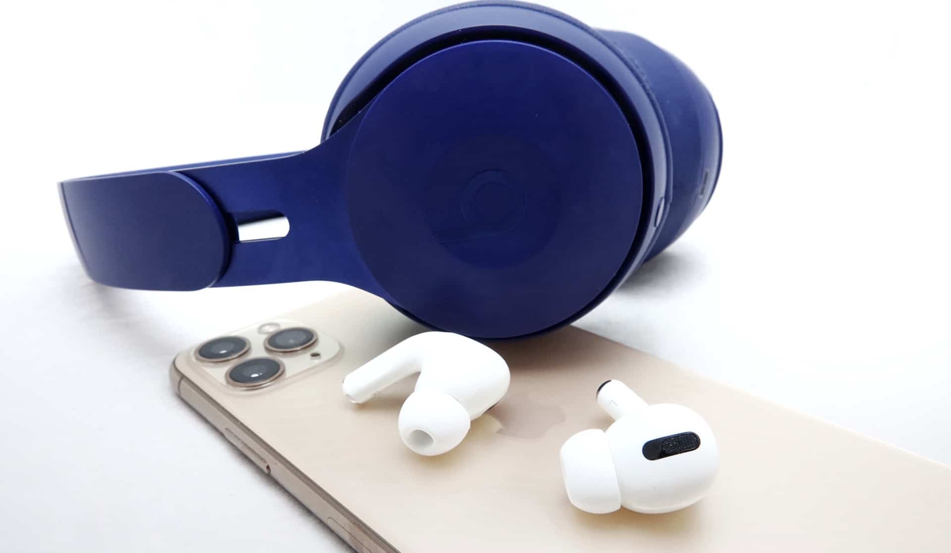 Which Is Best Apple Airpods Pro Vs Beats Solo Pro Pickr