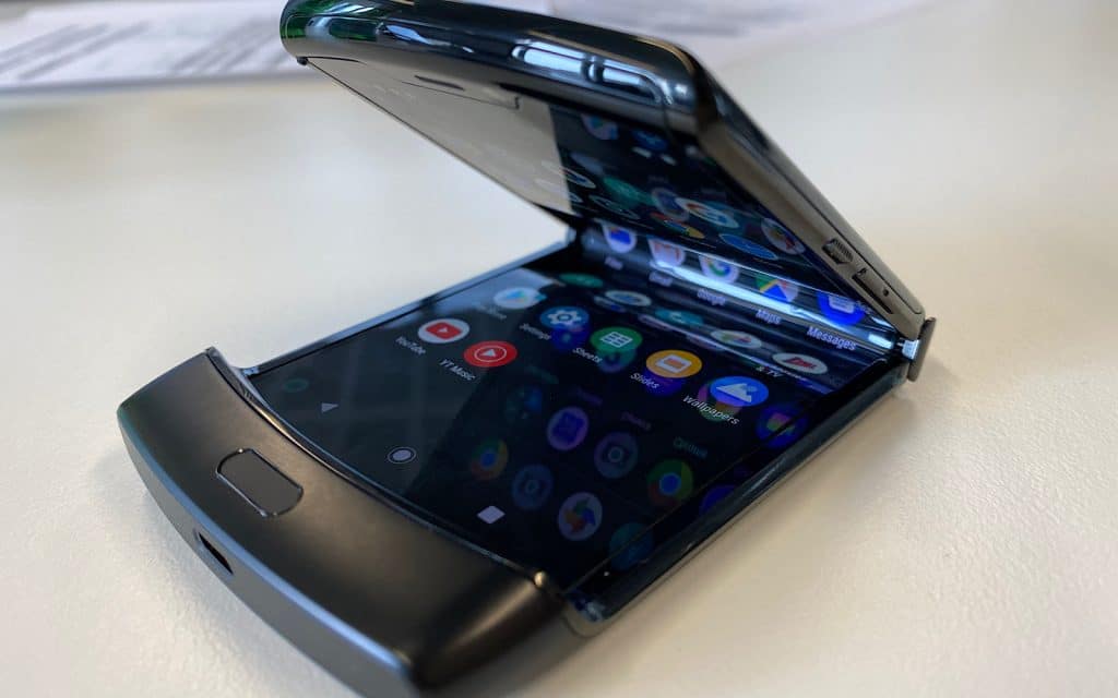 Hands on with the Motorola RAZR (2020)