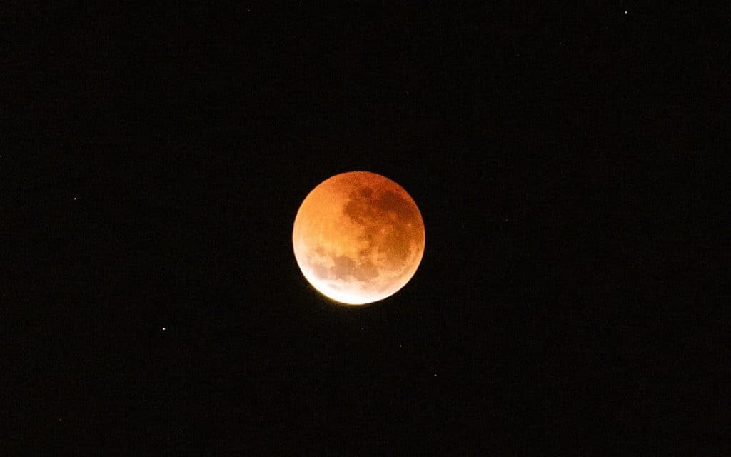 A lunar eclipse of the moon