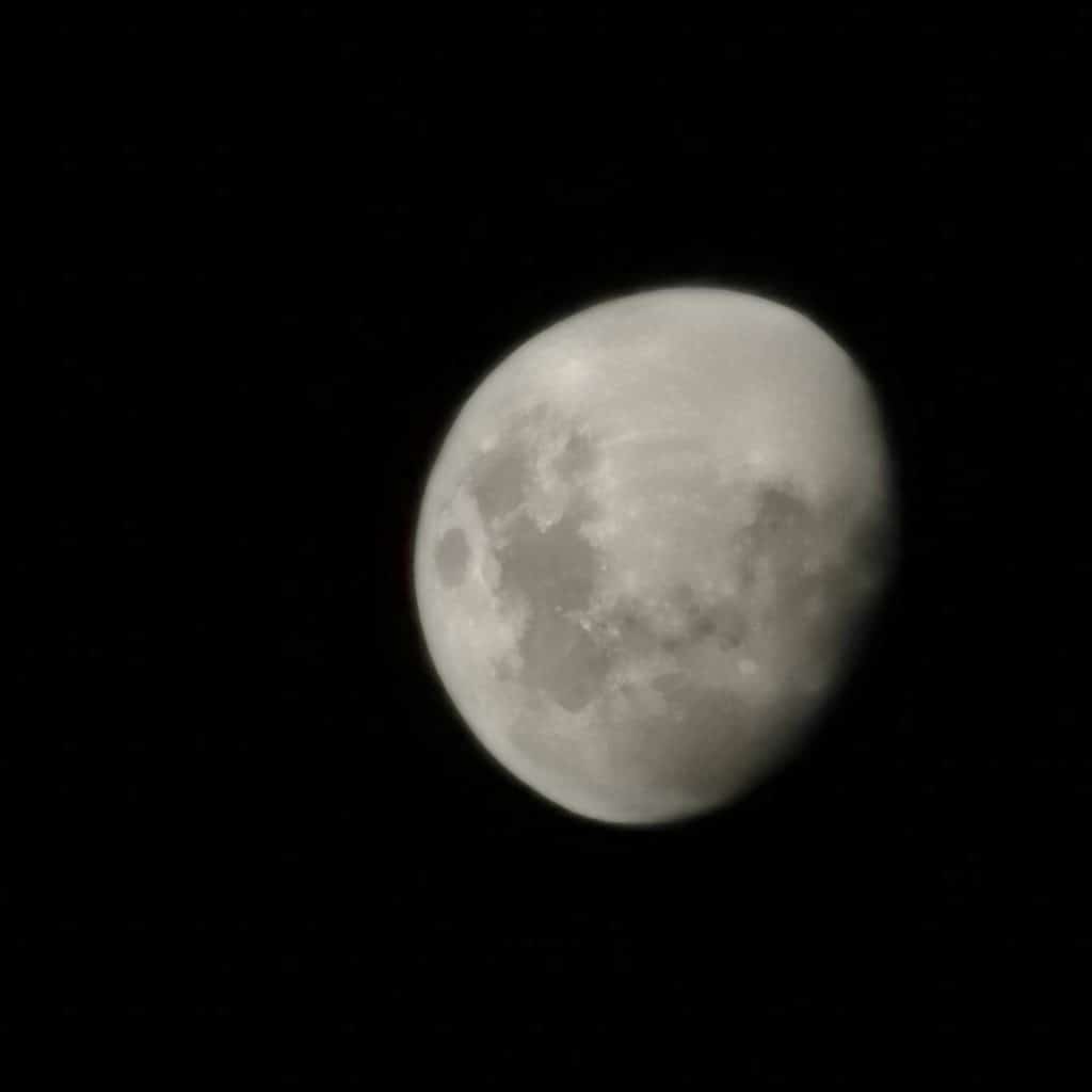 Capturing the Moon on the Huawei P30 Pro