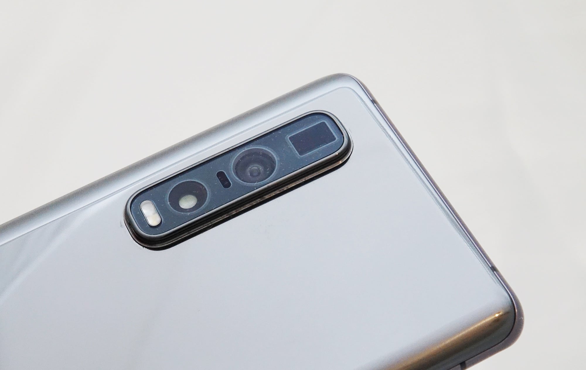 Cameras on the Find X2 Pro