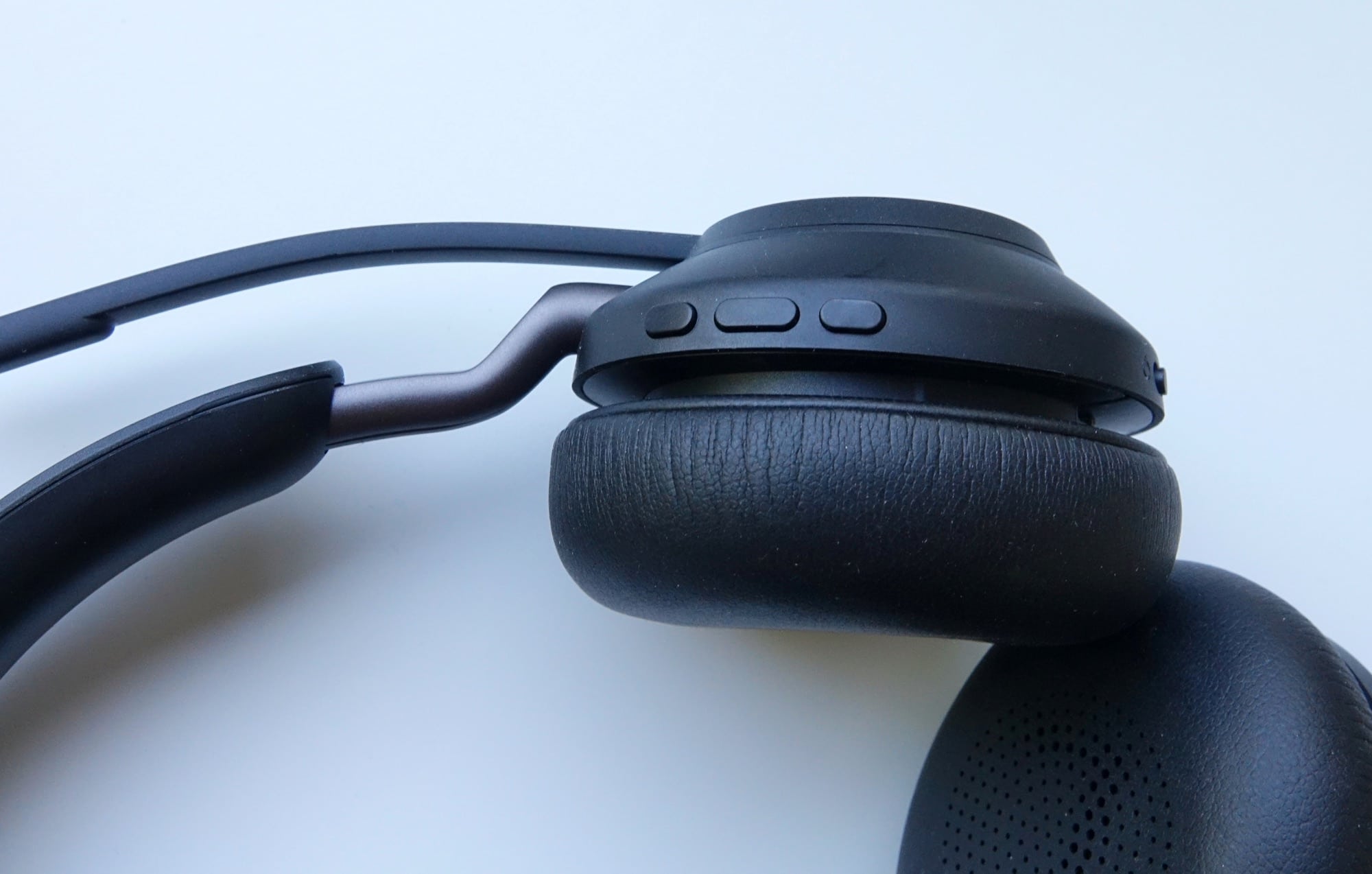 Controls on the Jabra Evolve2 65