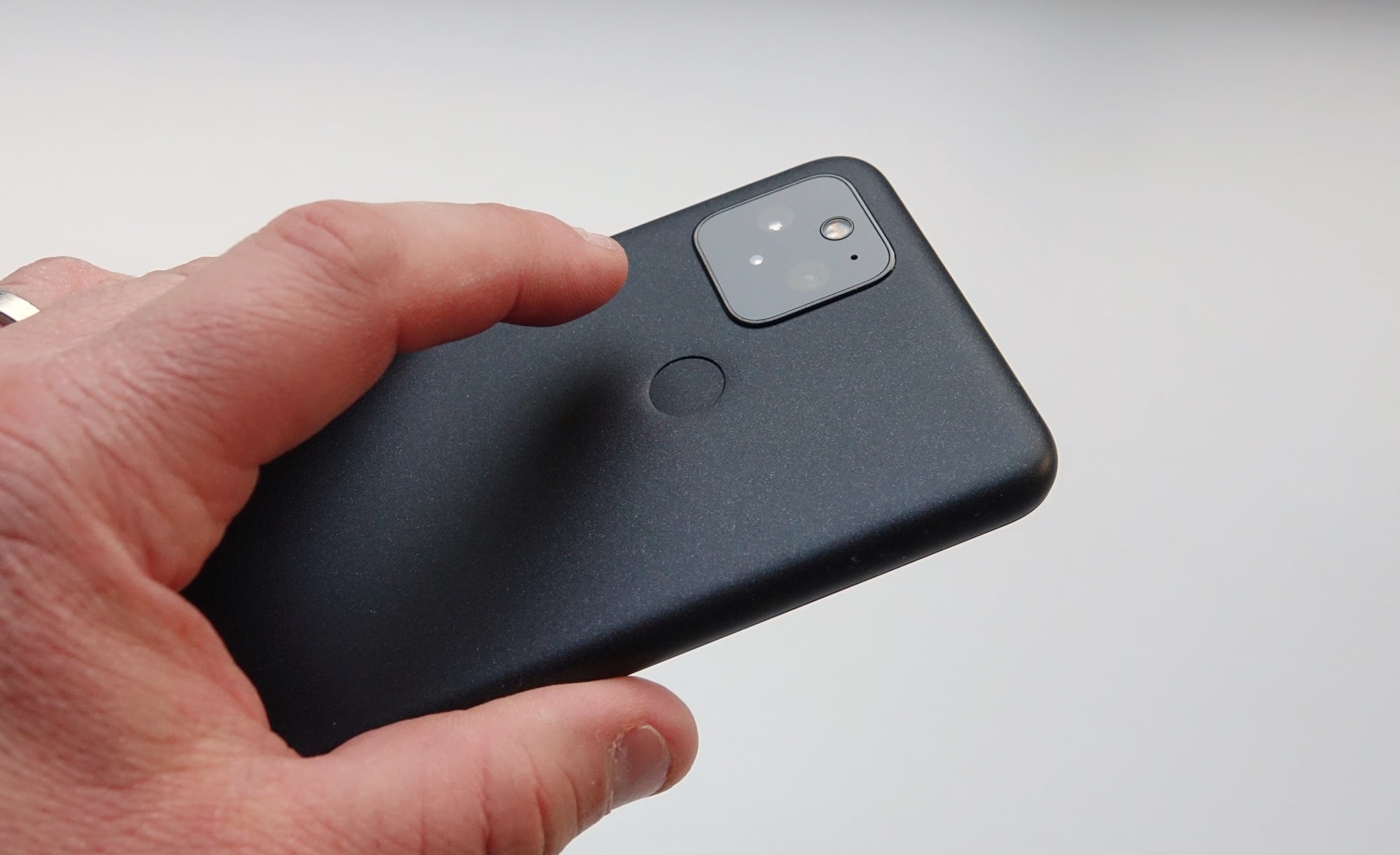 Using the fingerprint reader on the Pixel 5