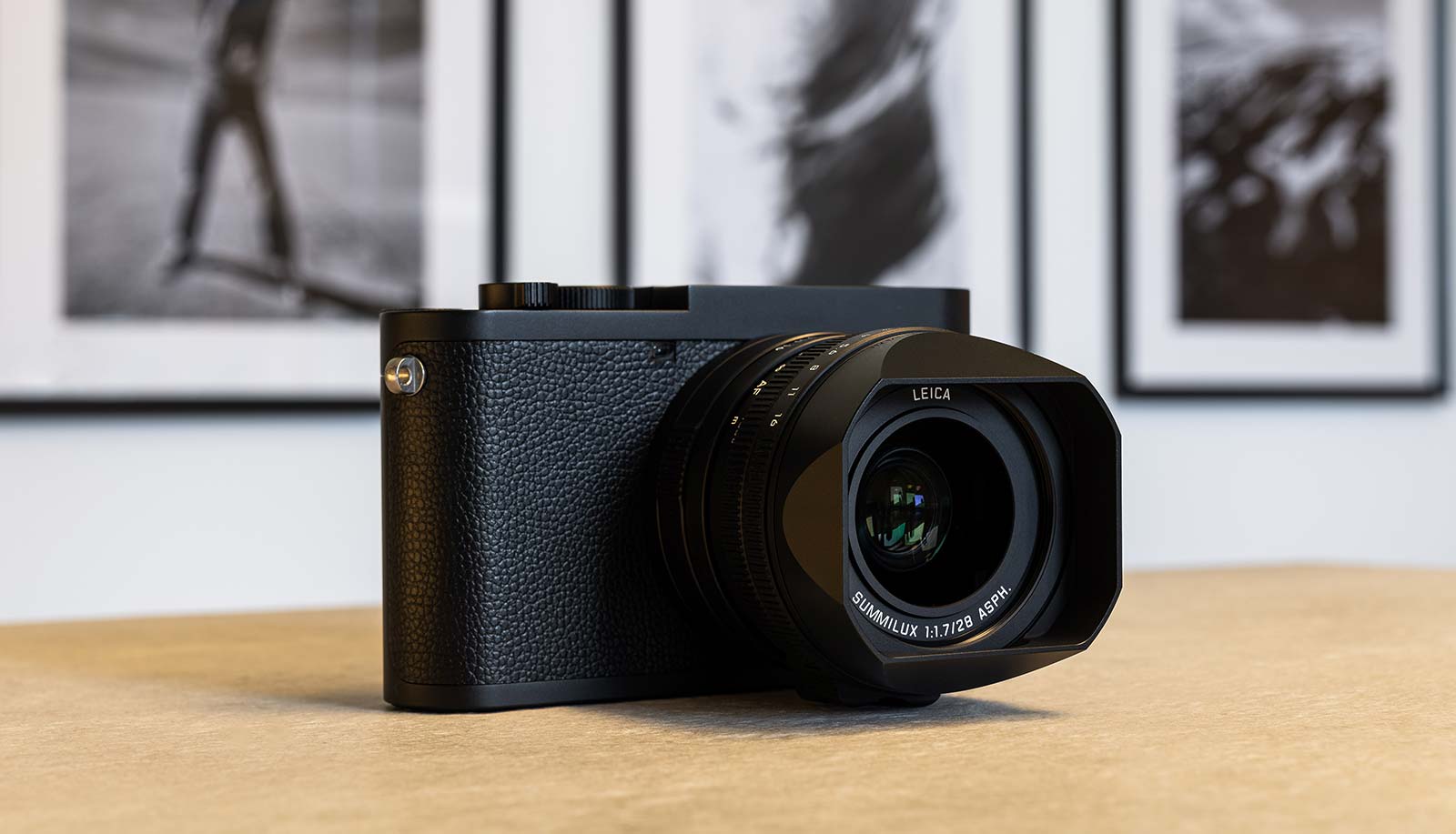 price of leica q2