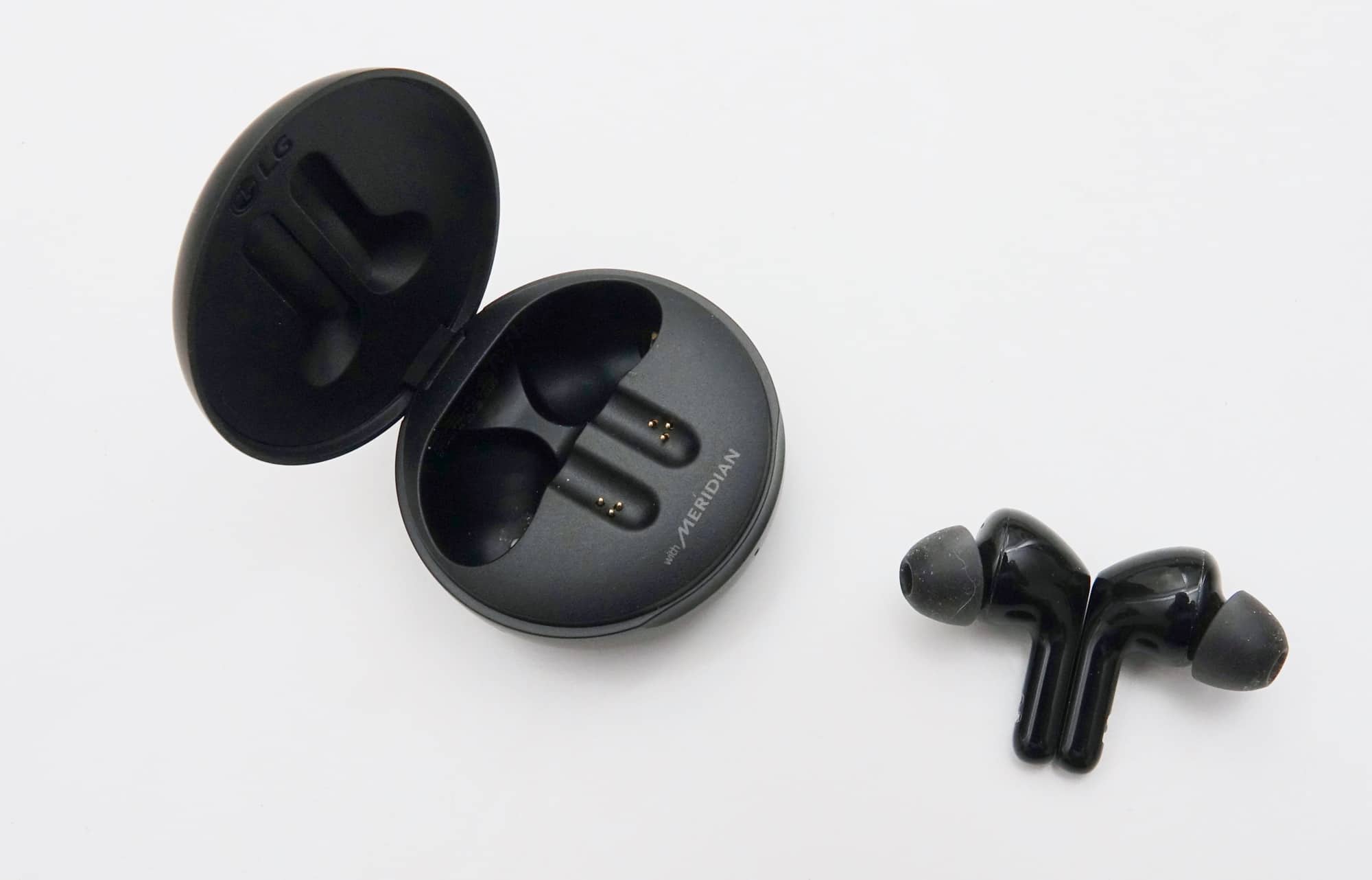 LG ToneFree FN6 earphones