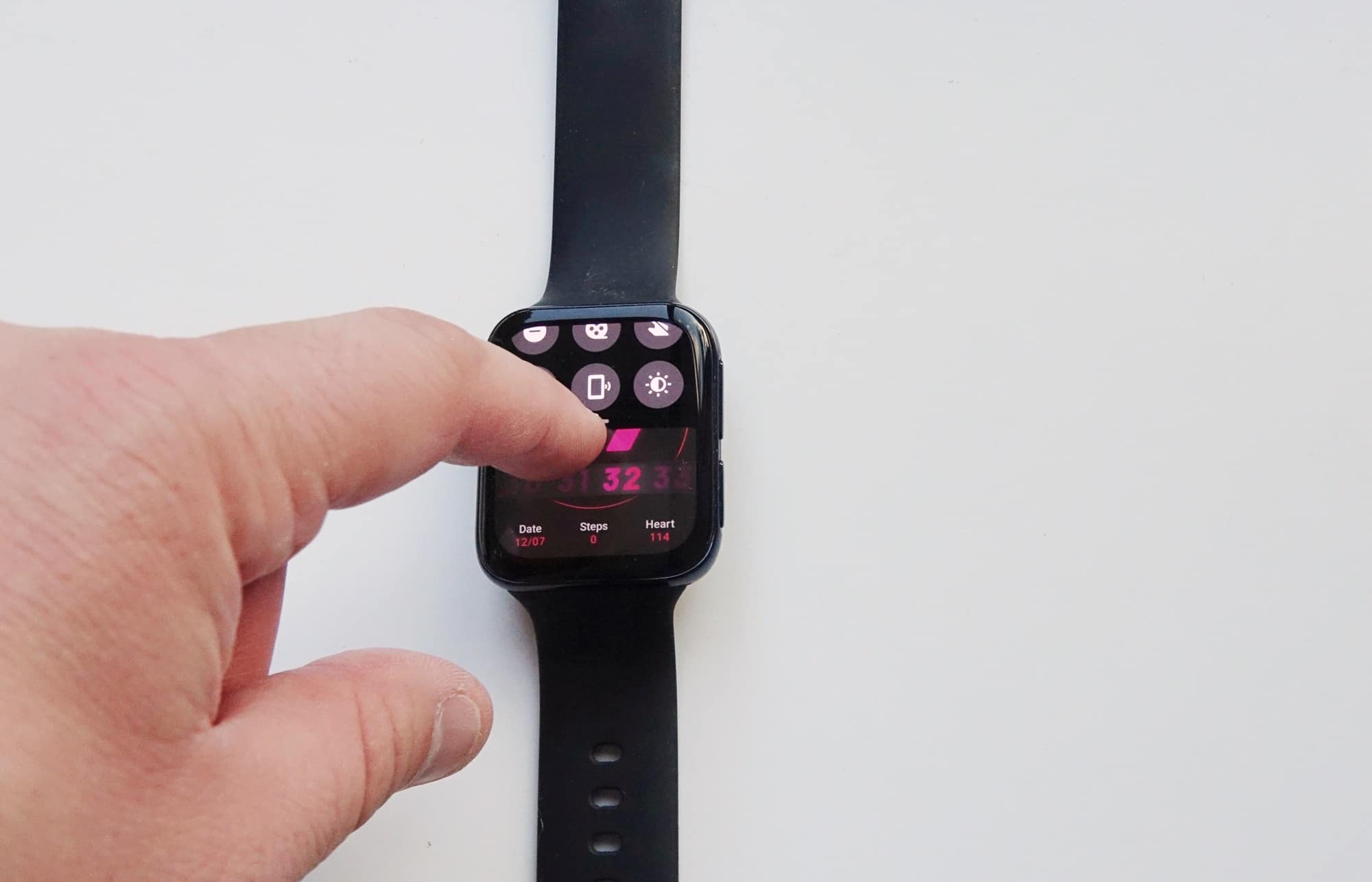 Using the menu of Wear OS on the Oppo Watch