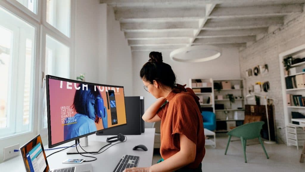 Dell's 40 inch 5K2K ultrawide screen announced at CES 2021