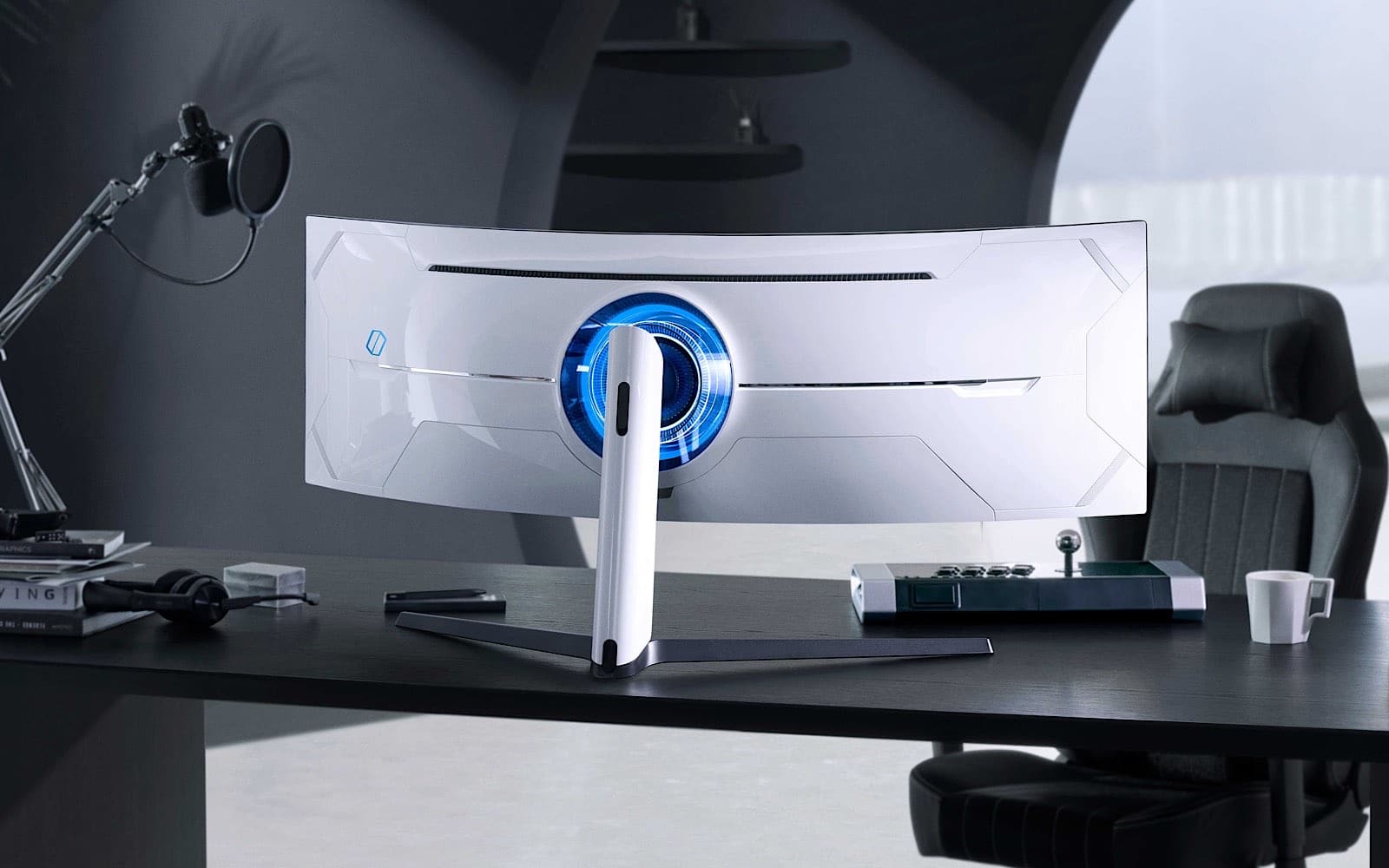 gaming screens in Odyssey G9 