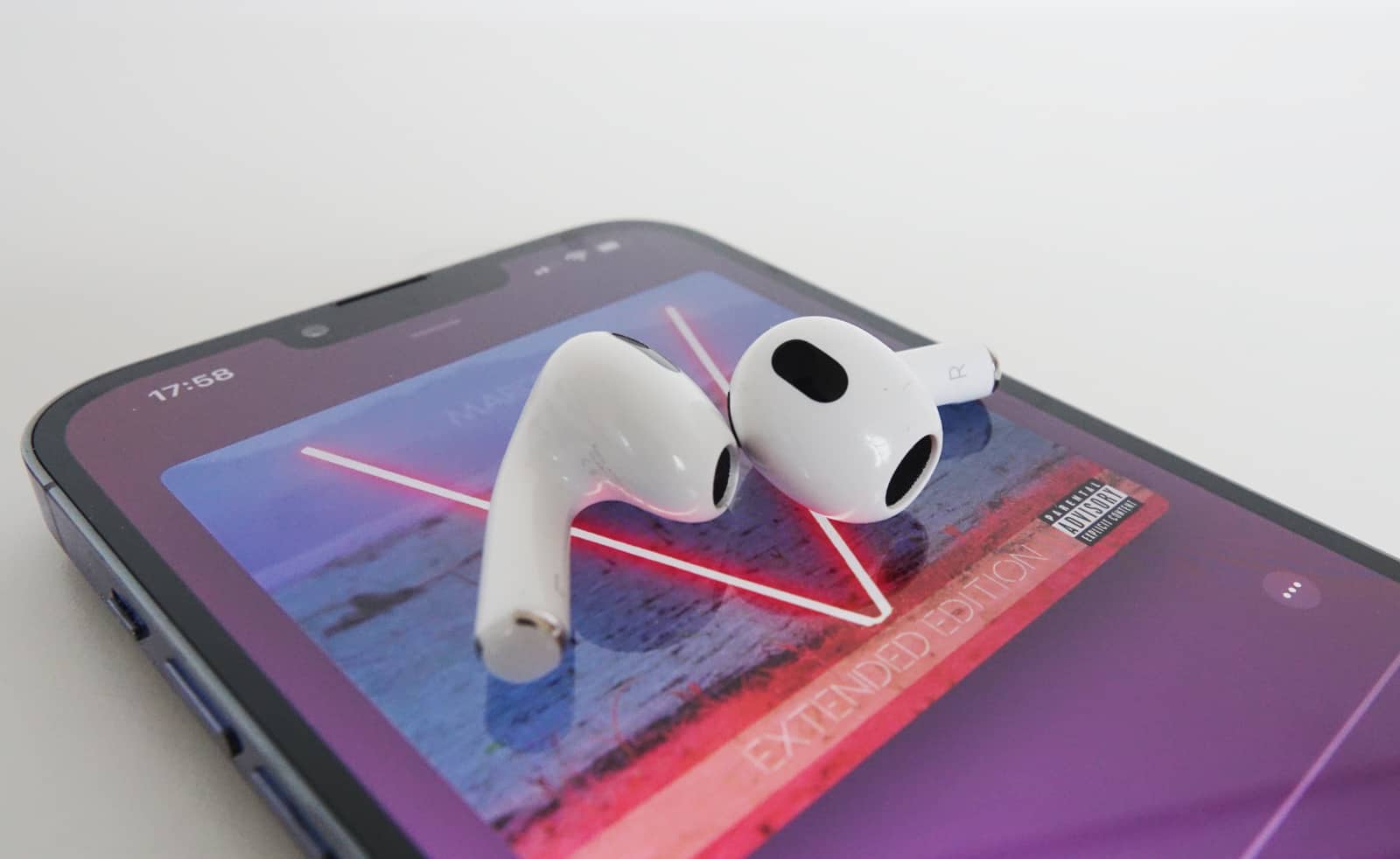 Apple AirPods 3rd gen (AirPods 3)