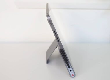 Lenovo Tab Plus review (TB351FU) – Pickr