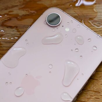 Apple quietly bumps the price of budget 17e