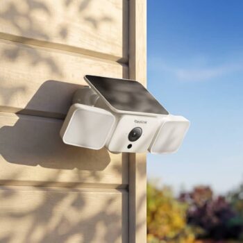 Reolink’s solar floodlight arrives to capture without cables