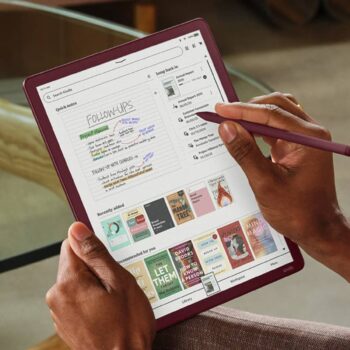 Kindle adds colour to its Scribe (at a cost)
