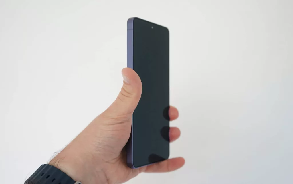 Samsung's Galaxy S6 Ultra privacy screen in action.