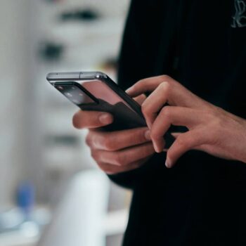 Personal data at risk trusting public WiFi on name alone