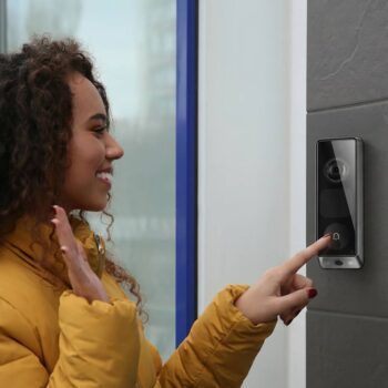 Ezviz joins security with smart locks, no subscriptions