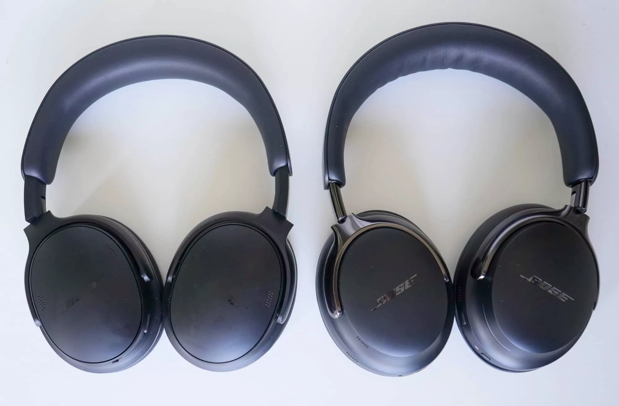 The difference between the second-gen QuietComfort Headphones (left) and the 2nd-gen Ultra (right).