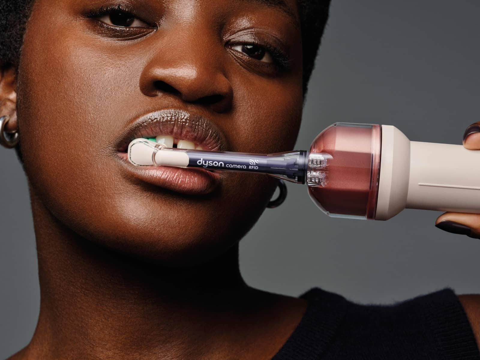 dyson-dental-camerajet-2026-06.jpg