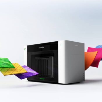 3D printing moves to print on material in Omni