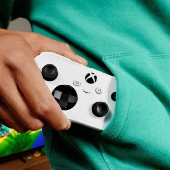Microsoft shrinks the Xbox controller